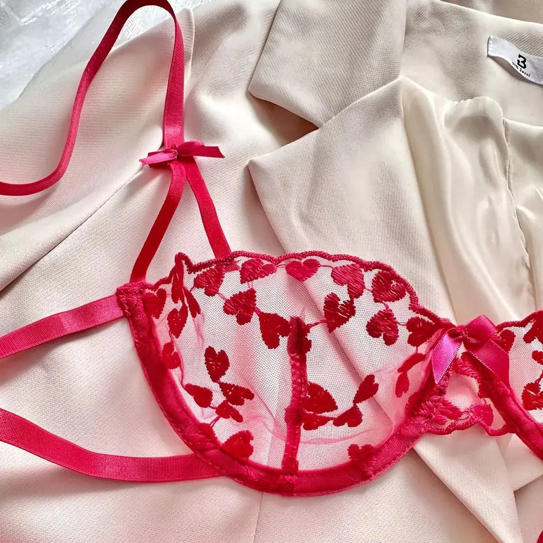 Completo intimo ricamato