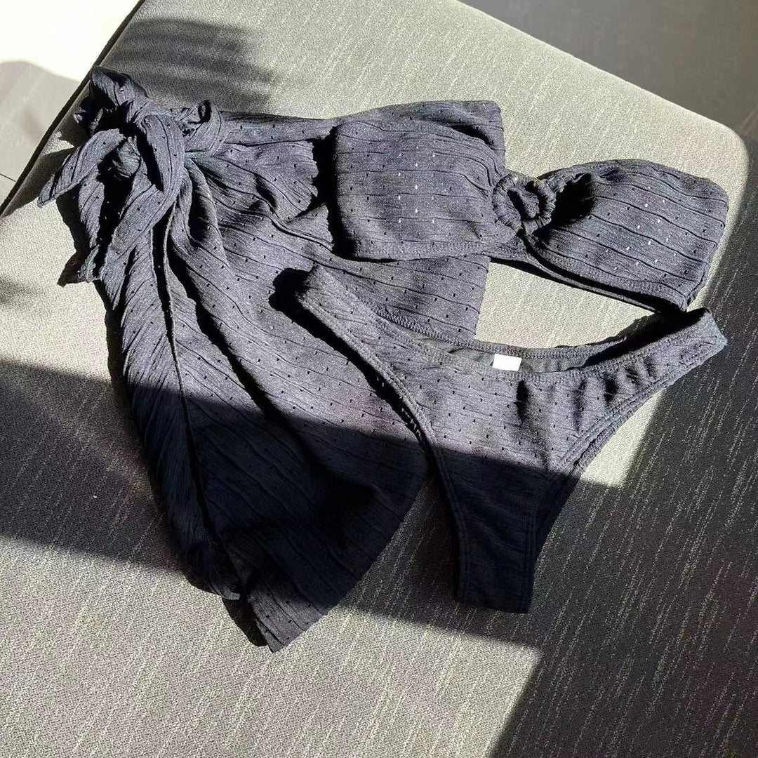 Set spiaggia, costume da bagno e gonna
