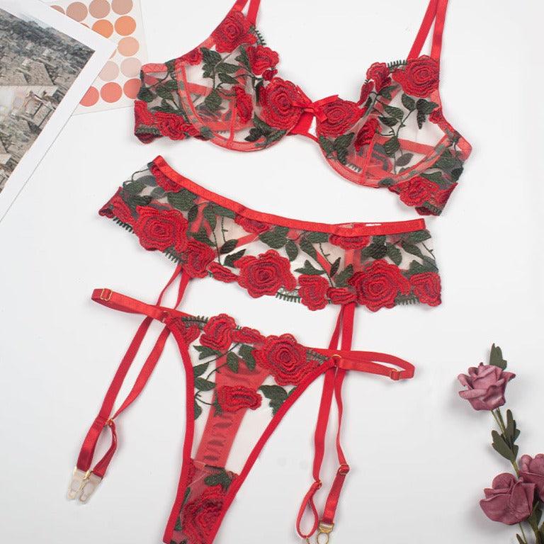 Set intimo 3 pezzi in pizzo con rose