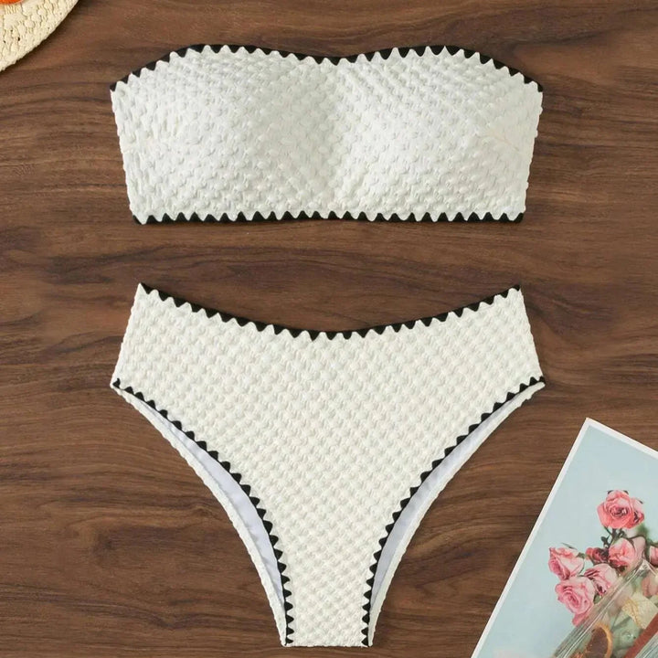 Costume da bagno bandeau in tessuto strutturato vita alta con finitura contrastante