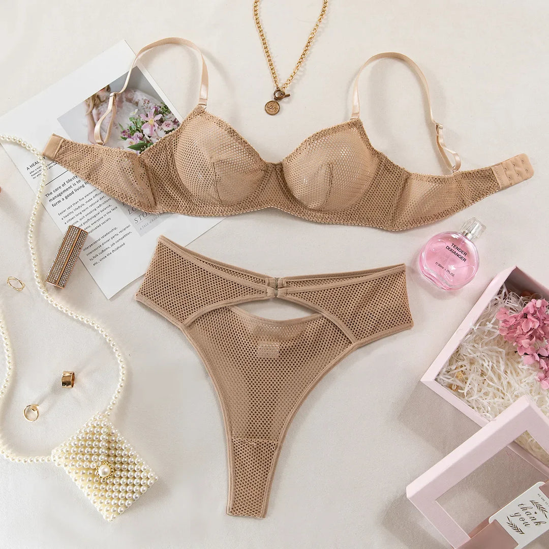 Completo intimo in rete