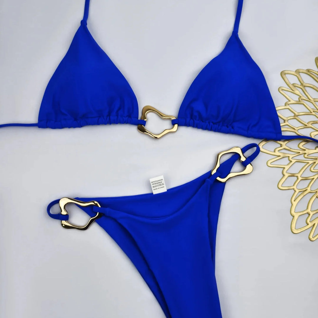 Costume da bagno 2 pezzi con coppe triangolari e fibbie oro
