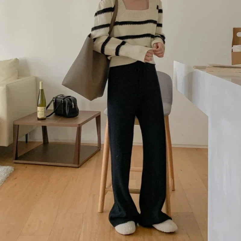 Pantaloni in cotone con laccetti e gamba dritta