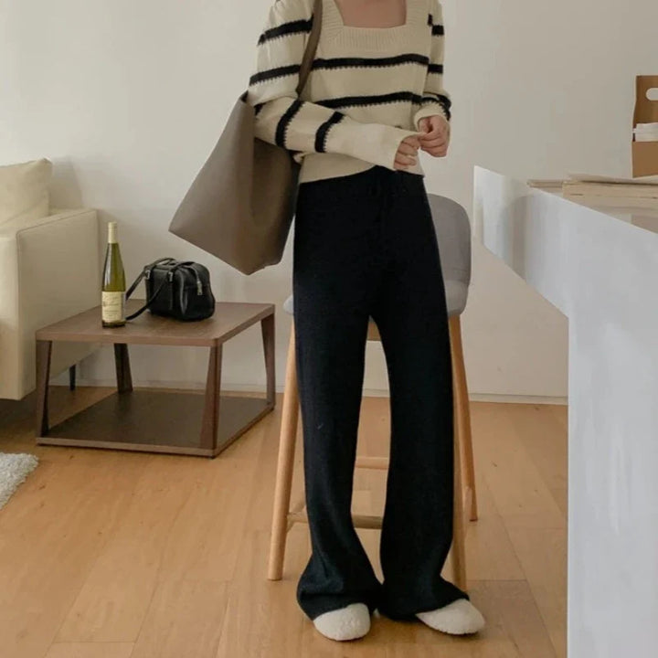 Pantaloni in cotone con laccetti e gamba dritta