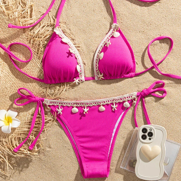 Costume da bagno con conchiglie