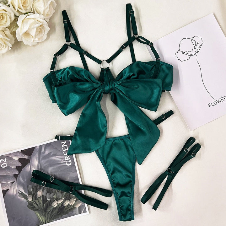 Completo intimo con fiocco