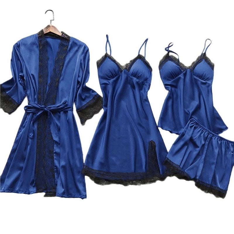 Completo pigiama in raso con pizzo decorativo