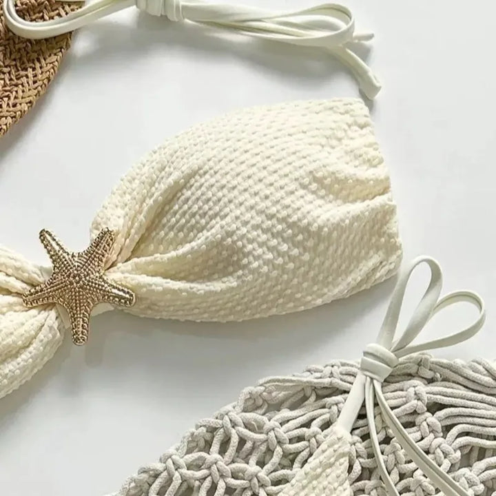 Bikini con stella decorativa