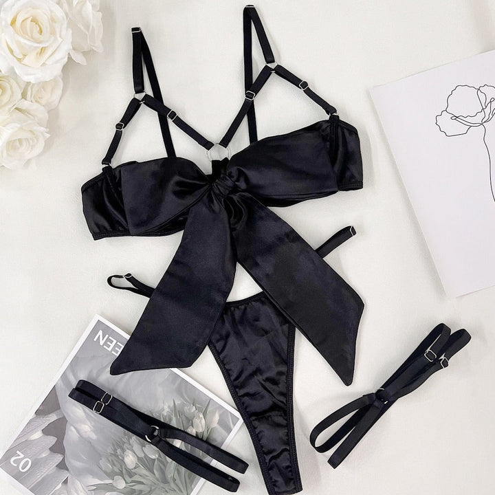 Completo intimo con fiocco