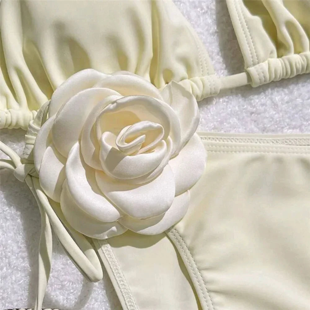 Costume da bagno con laccetti