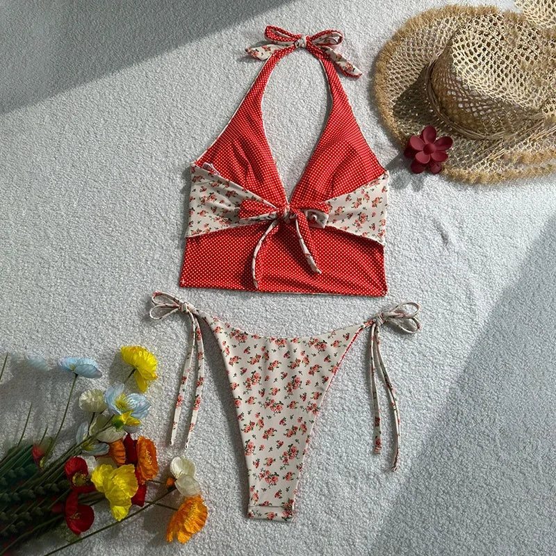 Costume da bagno con top annodata al collo