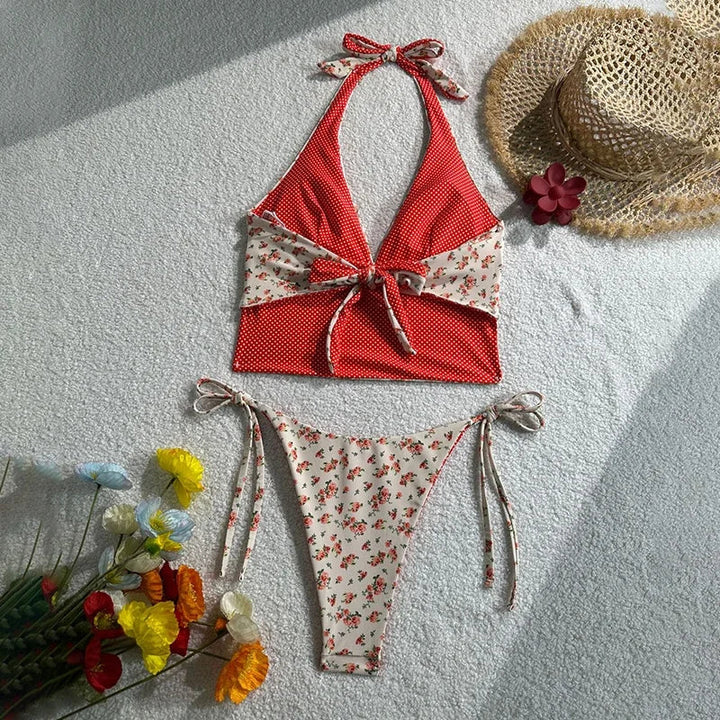 Costume da bagno con top annodata al collo