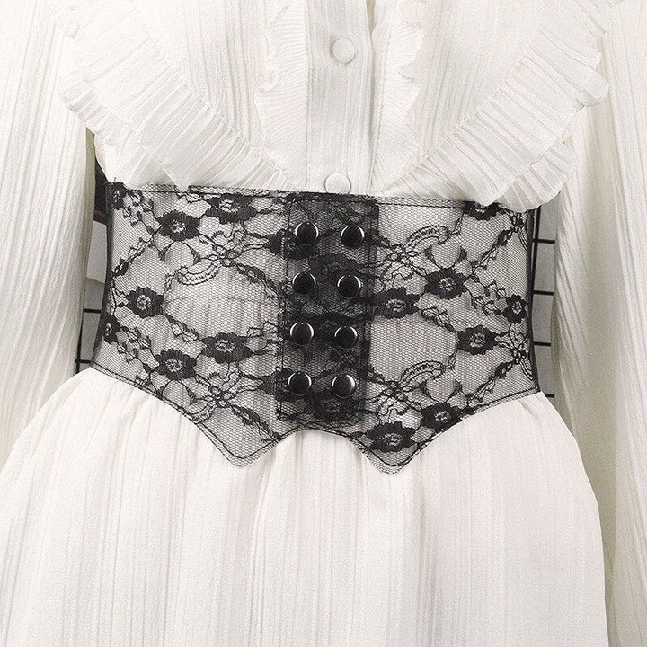 Corsetto in pizzo con laccetti frontali