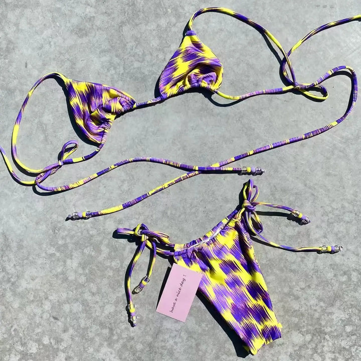 Bikini brasiliano con laccetti