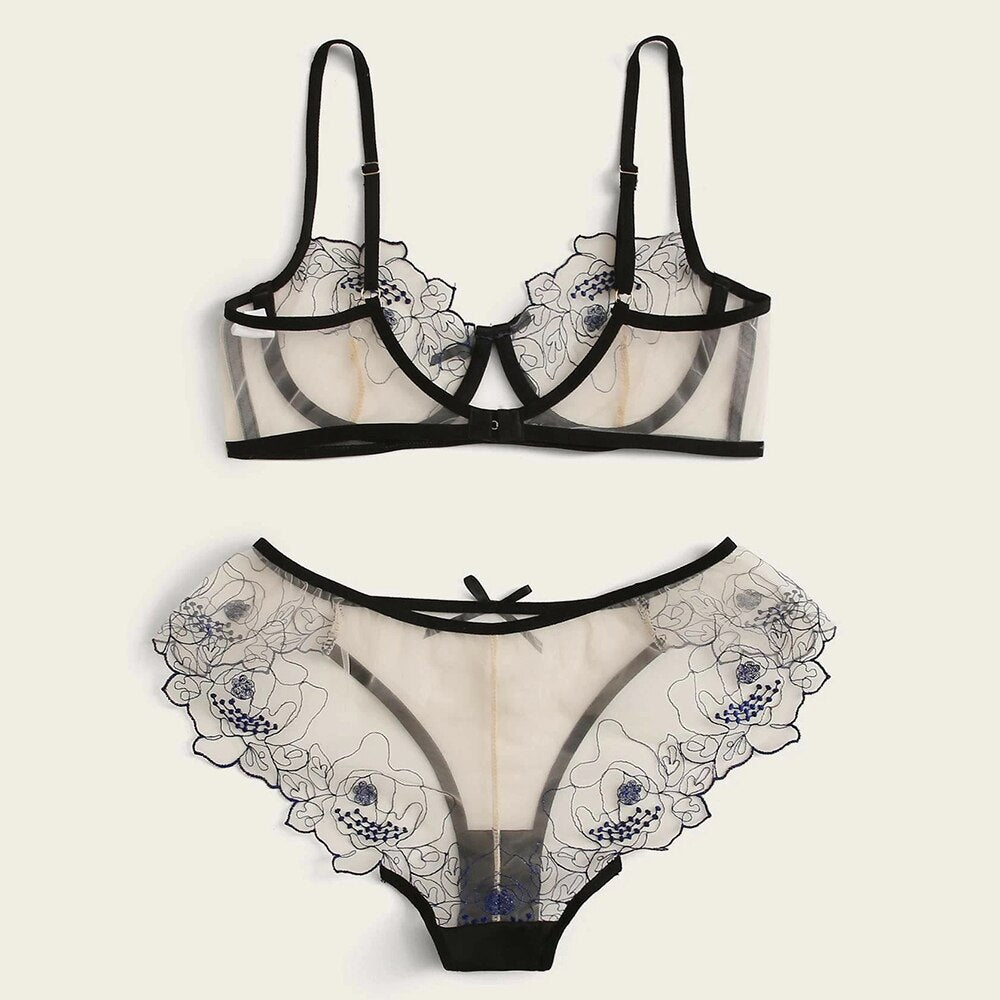 Set di lingerie trasparente