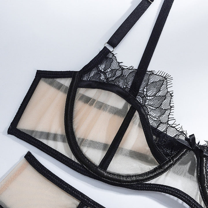 Un completo di biancheria intima elegante