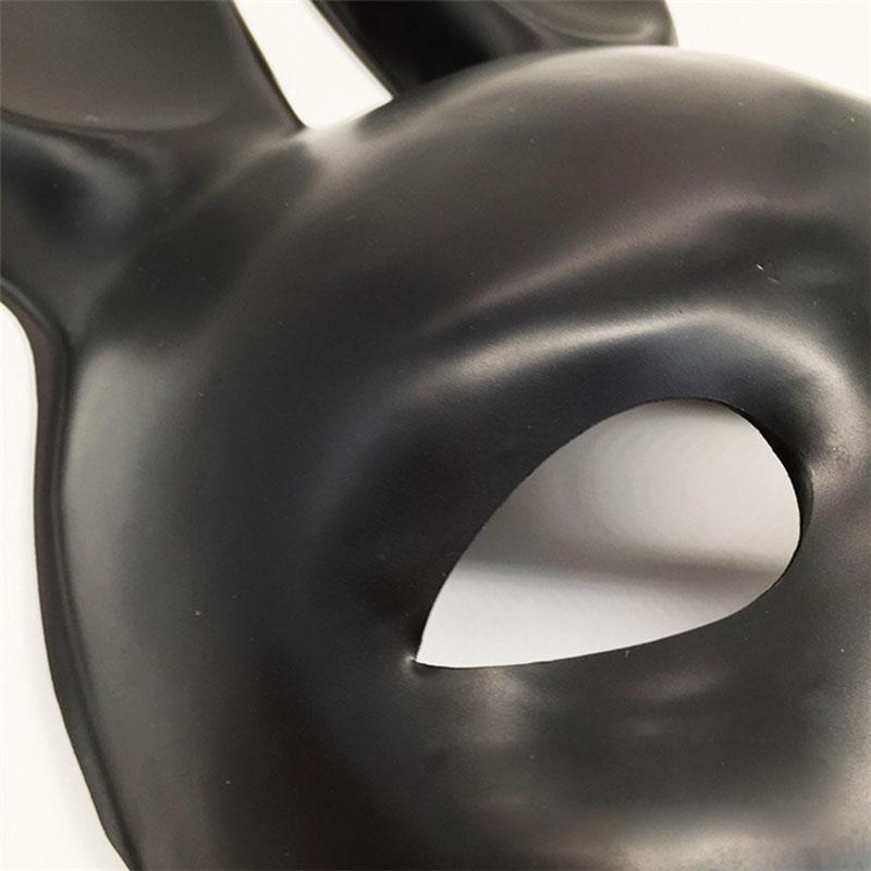 Maschera con orecchie da coniglio