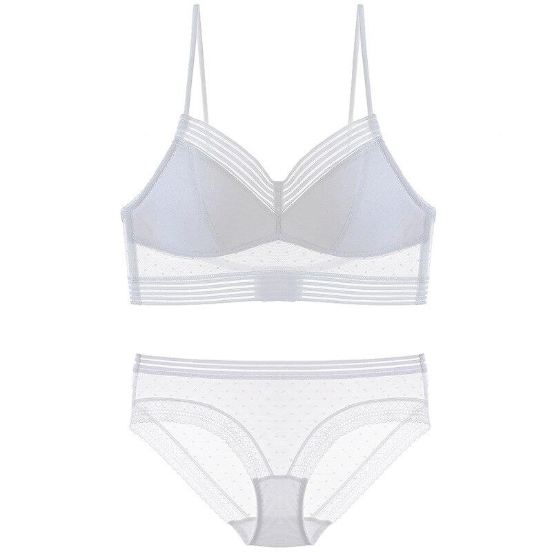 Set lingerie trasparente