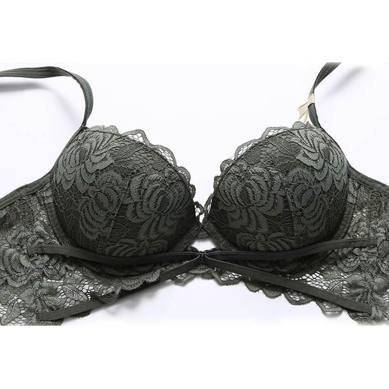 Set lingerie in pizzo effetto Push UP
