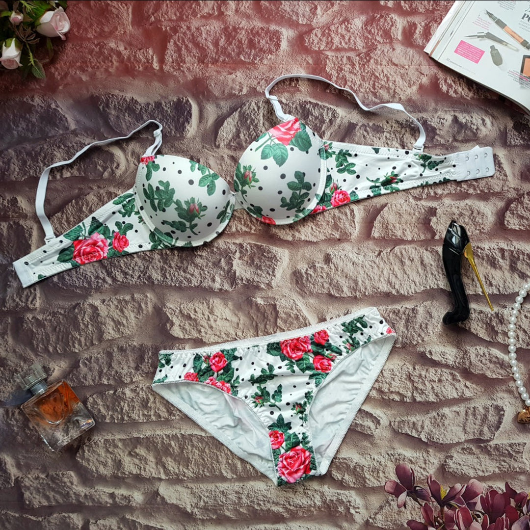 Completo intimo con fantasia floreale