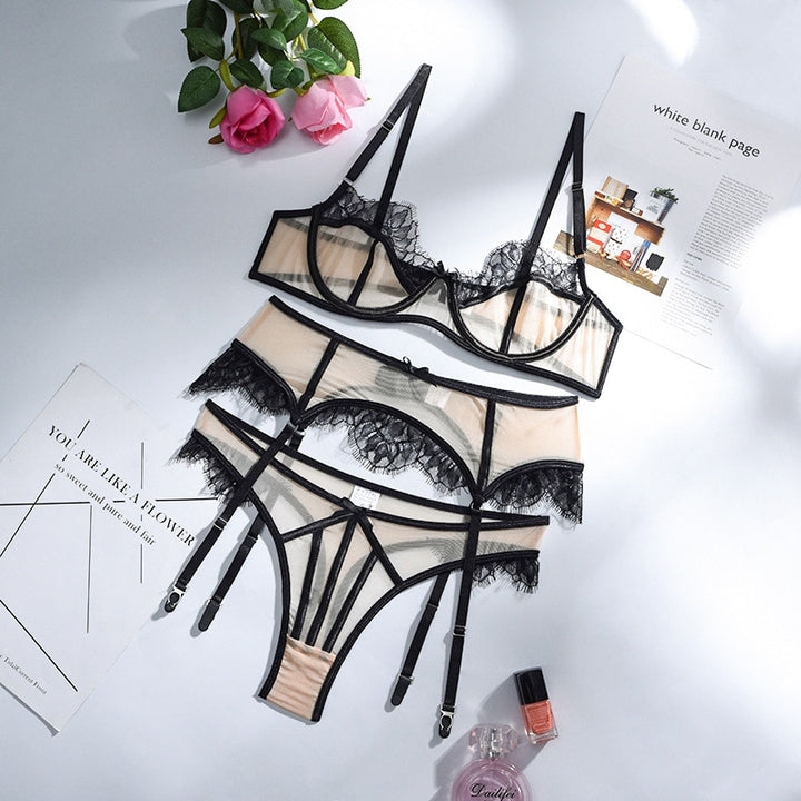 Un completo di biancheria intima elegante