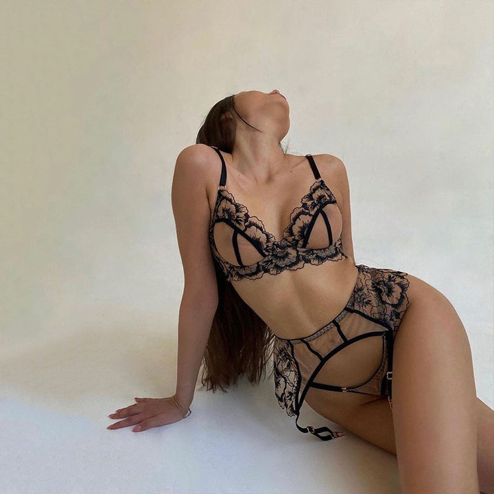 Elegante set intimo 3 pezzi con pizzo