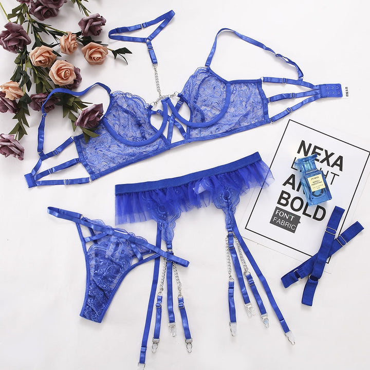 Completo intimo 3 pezzi con balza e righe decorative